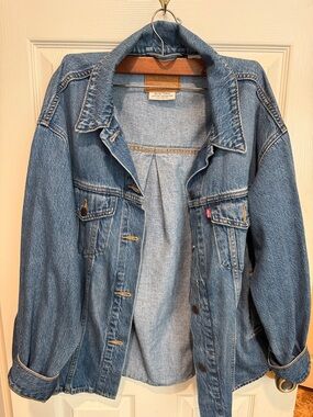 Levi's Classic Blue Denim Jean Jacket